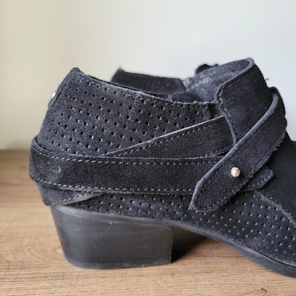 EUC CHARLES BY CHARLES DAVID BLACK BUCKLED GENUINE LEATHER BOOTIES SIZE 9.5 WMNS - Picture 8 of 16